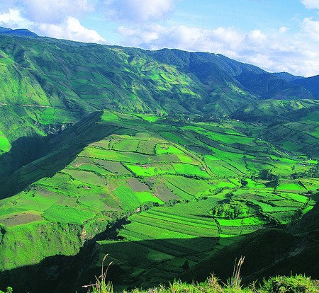 Ecuador Valley_7644576054_m